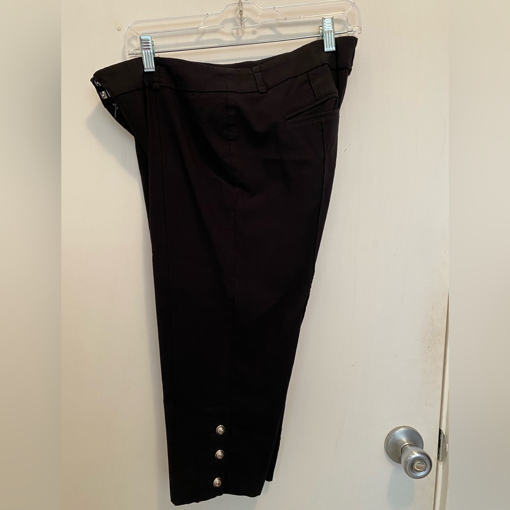 Style & Co black capri pants